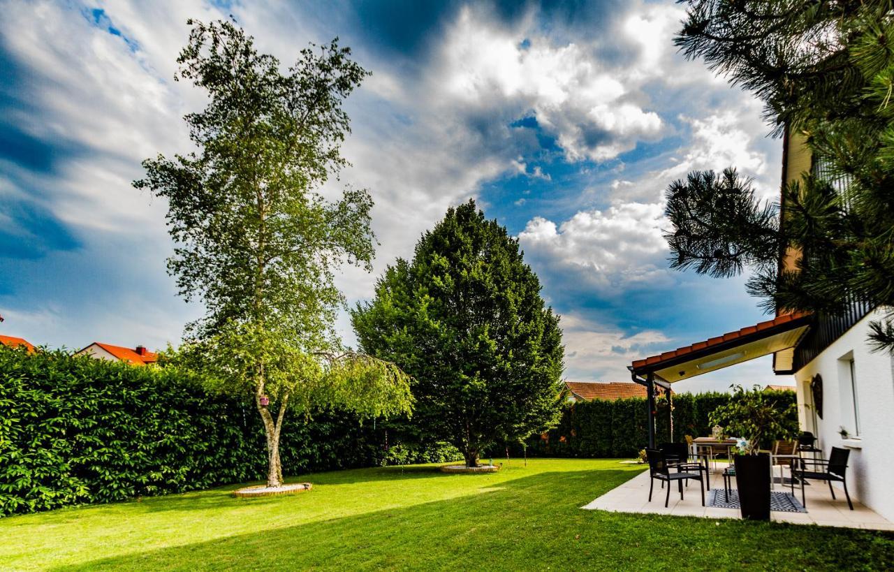 Maison Moderne A La Campagne Le Valdahon Bagian luar foto