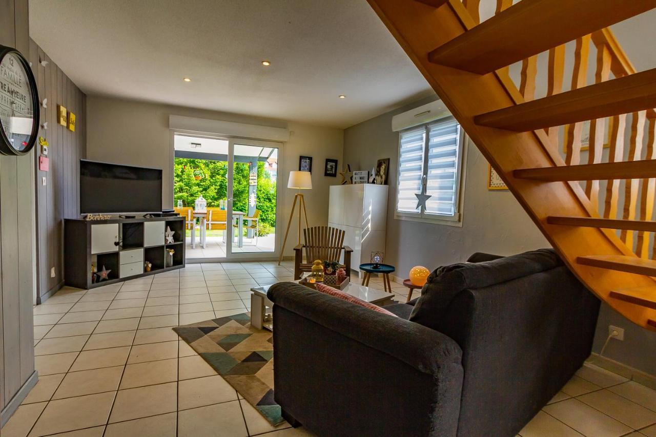 Maison Moderne A La Campagne Le Valdahon Bagian luar foto